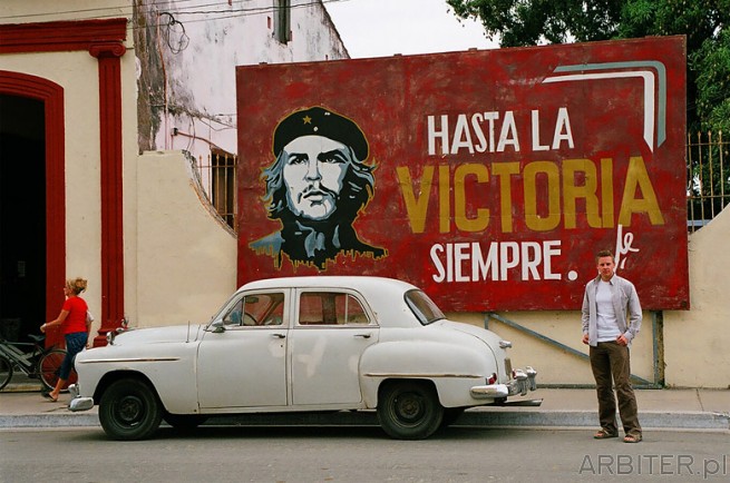 Cardenas. Kolejny billboard z wiecznie żywym Che. Do zwycięstwa - aż po kres ...