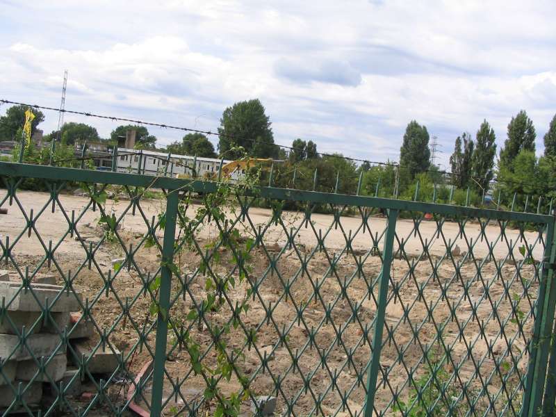 Rozpoczęcie prac budowlanych - zdjęcia z 9 sierpnia 2003